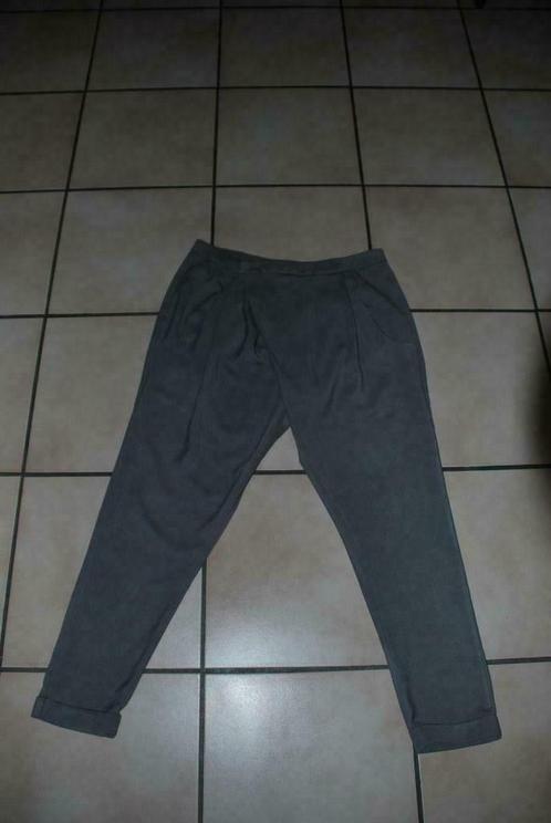Pantalon habillé et original gris moyen Taille S comme NEUF, Vêtements | Femmes, Culottes & Pantalons, Comme neuf, Taille 36 (S)