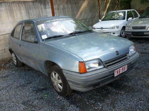 pare brise  opel kadett bleu, Auto-onderdelen, Ruiten en Toebehoren, Opel, Gebruikt