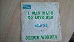 vinyl 45 toeren / 2 nummers "stevie wonder love is" vintage, Ophalen of Verzenden, R&B en Soul, 7 inch, Single
