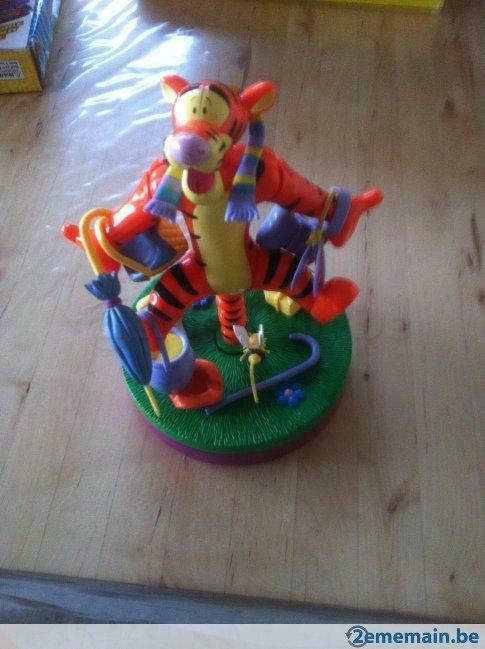 Saute, saute Tigrou avec 11 accessoires, Hobby & Loisirs créatifs, Jeux de société | Autre, Utilisé