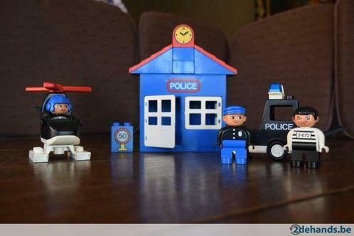 Lego duplo : politiekantoor & helikopter : set 2672 + 2675, Enfants & Bébés, Jouets | Duplo & Lego, Utilisé, Enlèvement ou Envoi