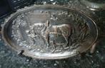 Zware bronzen plaquette met boerenpaard te koop., Antiquités & Art, Bronze, Enlèvement ou Envoi