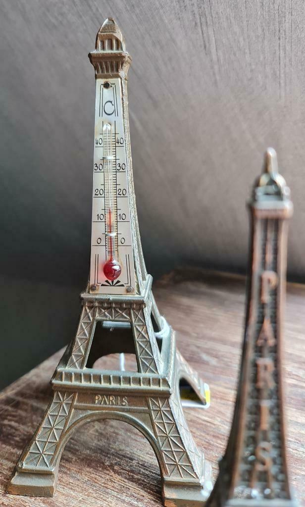 ② Beeldje Eiffeltoren — Beelden en Beeldjes —
