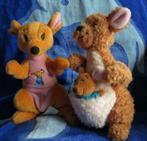 2x Knuffel: Kanga + Roo -- Winnie de Poeh - knuffelbeest, Ophalen of Verzenden, Winnie de Poeh of vrienden, Zo goed als nieuw