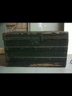 Oude met leder overtrokken kist., Antiek en Kunst, Ophalen