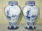 Vase antique Petrus Regout 2x Vase antique curio art, Utilisé, Moins de 50 cm, Autres couleurs, Enlèvement ou Envoi