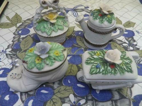 4 miniatuur beeldjes (potjes), Verzamelen, Beelden en Beeldjes, Ophalen of Verzenden