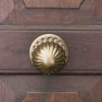 deurknop messing met mooie rozet, historisch , vast, Nieuw, Ophalen of Verzenden