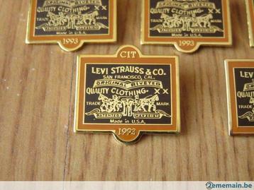 5 superbes pins Levi Strauss & co CIT 1993 en métal