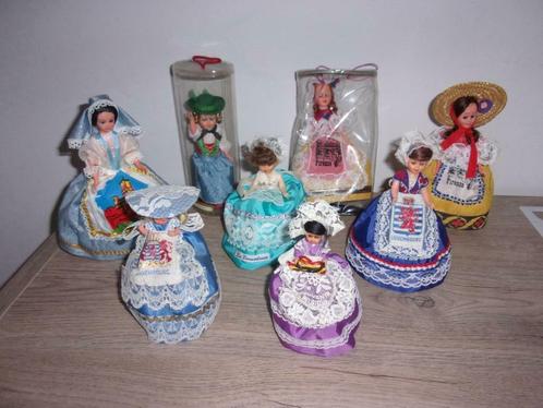8 poupées folkloriques AU CHOIX, Collections, Poupées, Utilisé, Poupée, Enlèvement ou Envoi