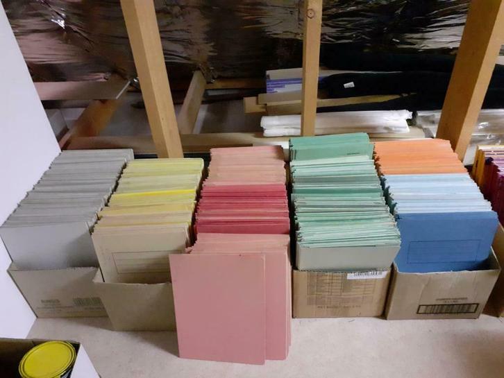 869 A4 kleppenkaftjes, Diversen, Schrijfwaren, Zo goed als nieuw, Ophalen of Verzenden