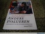 - Boek - Anders evalueren -, Gelezen, Ophalen of Verzenden