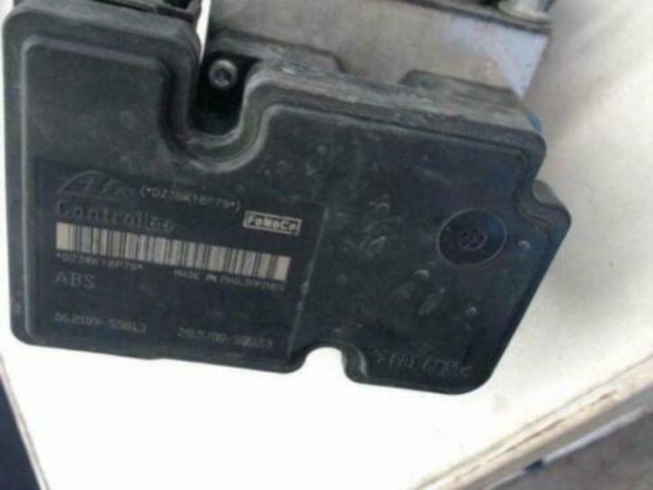 bloc abs ford fiesta 6 - 8v512m110ad, Auto-onderdelen, Remmen en Aandrijving, Ford, Opel, Gebruikt, Ophalen
