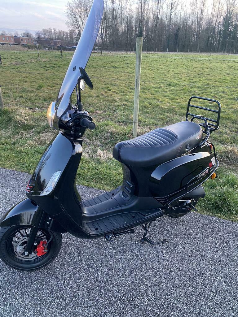 ② Toscano gts 50cc b klasse — Scooters | Vespa — 2dehands