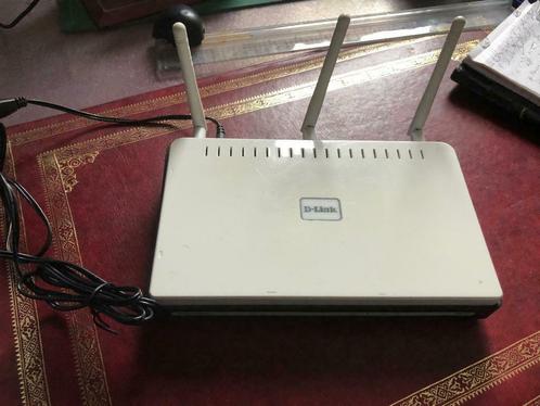 Router/extension wifi D-LINK DIR-655 GIGABIT + port USB, Computers en Software, Netwerk switches, Zo goed als nieuw, Ophalen of Verzenden