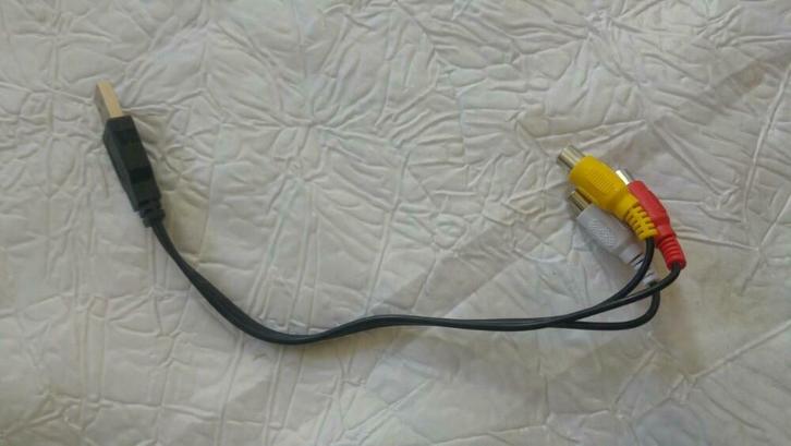 Cable usb + video audio, Audio, Tv en Foto, Audiokabels en Televisiekabels, Nieuw, Ophalen of Verzenden