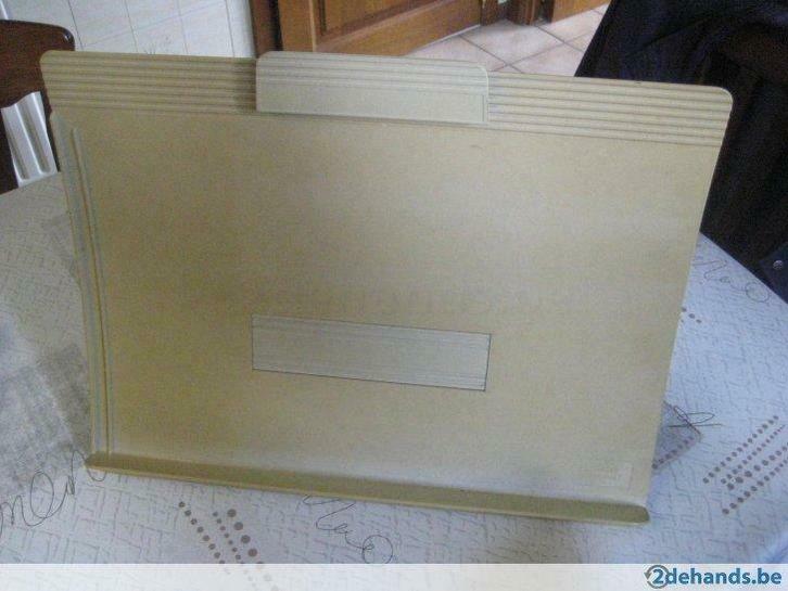 bladhouder leeshulp standaard voor 2x a4 of a3 formaat met k, Informatique & Logiciels, Ordinateurs & Logiciels Autre, Utilisé