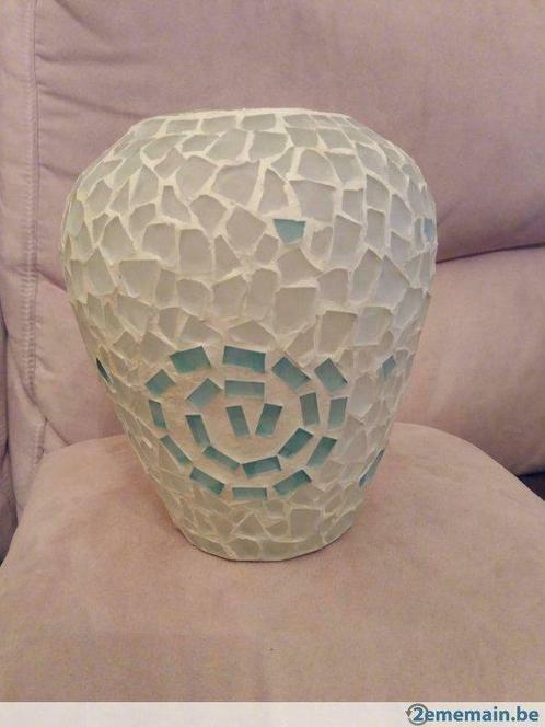 Glazen vaas bedekt met stukjes aardewerk, Antiek en Kunst, Antiek | Glaswerk en Kristal, Ophalen of Verzenden