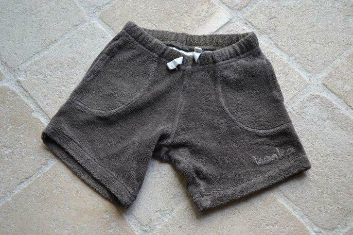 donker Bruin(grijs) short Koeka maat 86, Kinderen en Baby's, Kinderkleding | Overige, Gebruikt, Jongen, Ophalen of Verzenden