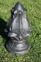 Gepatineerde stenen pilasterkoppen, Ophalen, Nieuw