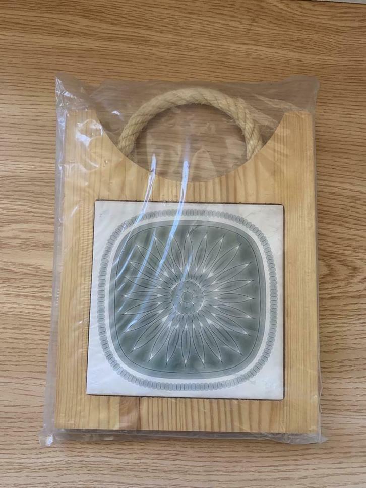 Broodplank + decoratieve tegel of onderzetter, Huis en Inrichting, Woonaccessoires | Onderzetters, Nieuw, Pot of Pan, Ophalen of Verzenden