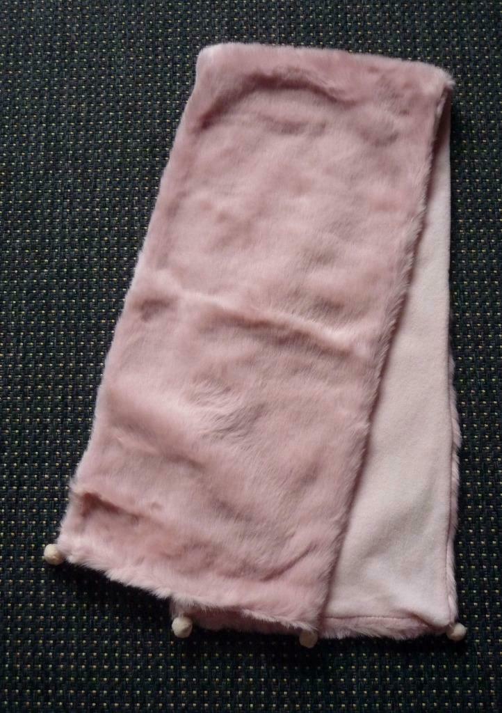 ② Roze schouder sjaal bolero van Lisbeth Dahl NIEUW — Mutsen, Sjaals Handschoenen — 2dehands