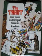 Engelstalig boek "The Tarot", Livres, Ésotérisme & Spiritualité, Arrière-plan et information, Utilisé, Enlèvement ou Envoi, Tarot ou Tirage de Cartes