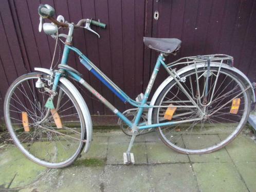 2 vintage damesfietsen, Fietsen en Brommers, Fietsen | Dames | Damesfietsen, Gebruikt, Ophalen