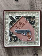 Keramisch tegeltje Nationaal criterium pistool GPK Brugge, Antiek en Kunst, Ophalen of Verzenden