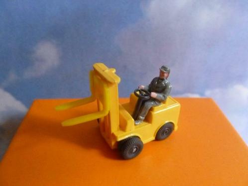Clark chariot élévateur (Jaune) 1/87 HO WIKING Germany Neuf, Hobby & Loisirs créatifs, Voitures miniatures | 1:87, Neuf, Grue, Tracteur ou Agricole