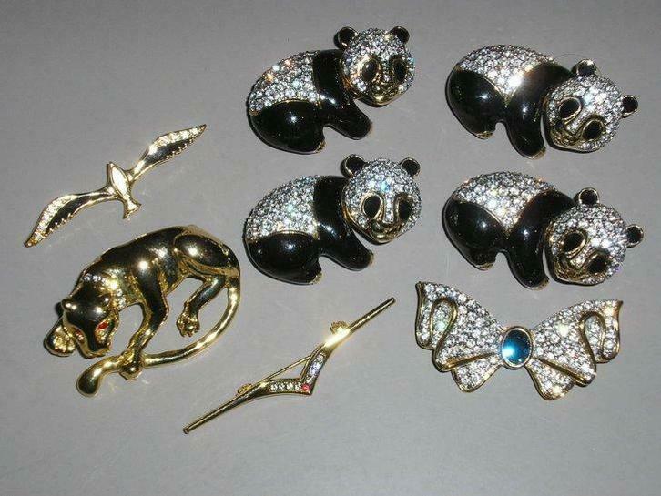 Broches (met diverse motieven), Handtassen en Accessoires, Broches, Nieuw, Overige materialen, Goud, 4 tot 7 cm, Met strass, Ophalen of Verzenden