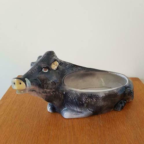Everzwijn cache -pot in porselein, Italy, Antiquités & Art, Curiosités & Brocante, Enlèvement ou Envoi