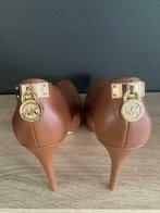 dames schoenen michael kors, Pumps, Bruin, Ophalen of Verzenden, Gedragen