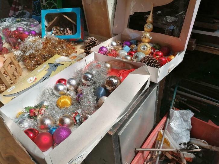 Kerstversiering, kerstbomen, alles voor 'n gezellige Kerst, Diversen, Kerst, Gebruikt, Ophalen