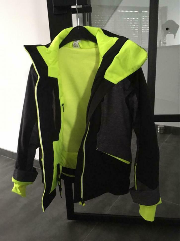 Ski jas met broek maat 11/12 jaar + sneeuwbotten Merk Wedze, Sport en Fitness, Skiën en Langlaufen, Zo goed als nieuw, Ski, Ophalen