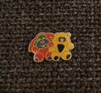 PIN - KAT EN HOND - CHAT ET CHIEN - CAT AND DOG, Envoi, Utilisé, Animal et Nature, Insigne ou Pin's