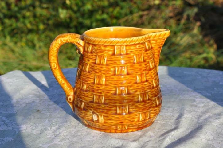 §  pichet barbotine monochrome Sarreguemines decor tressé, Antiek en Kunst, Antiek | Keramiek en Aardewerk, Ophalen of Verzenden