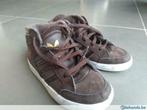 bruine Adidas hardcourt sneakers maat 27, Ophalen of Verzenden, Gebruikt, Jongen of Meisje, Sportschoenen