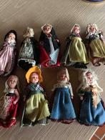 mini klederdracht popjes jaren 30 - 40, Verzamelen, Poppen, Ophalen of Verzenden, Zo goed als nieuw, Pop