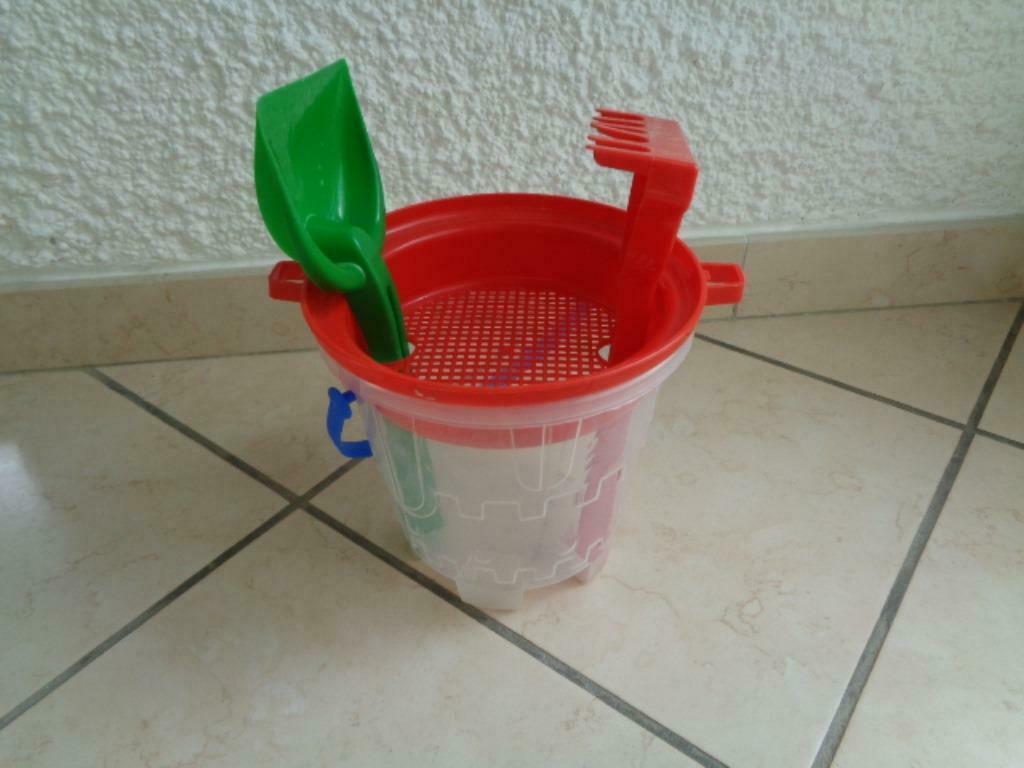 Seau + pelle + râteau plage ou autres.Vintage., Enfants & Bébés, Jouets | Extérieur | Bacs à sable, Utilisé, Enlèvement ou Envoi