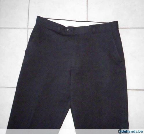 A vendre un pantalon elegant noir pour homme, Vêtements | Hommes, Pantalons, Comme neuf, Taille 48/50 (M), Noir, Enlèvement