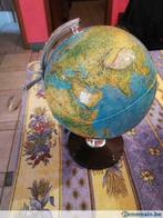 Globe terrestre plastique avec lumiere a l'intérieur, Enfants & Bébés, Jouets | Éducatifs & Créatifs, Enlèvement, Utilisé