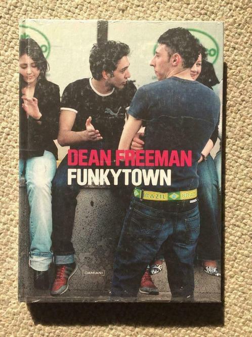 NIEUW - Boek - Dean Freeman - FunkyTown - Hardcover, Boeken, Kunst en Cultuur | Beeldend, Nieuw, Grafische vormgeving, Ophalen of Verzenden
