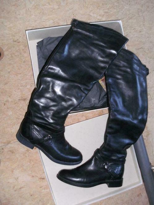 Hoge knielaarzen binnen en buiten leder - Maat 39, Kleding | Dames, Schoenen, Zo goed als nieuw, Hoge laarzen, Zwart, Ophalen