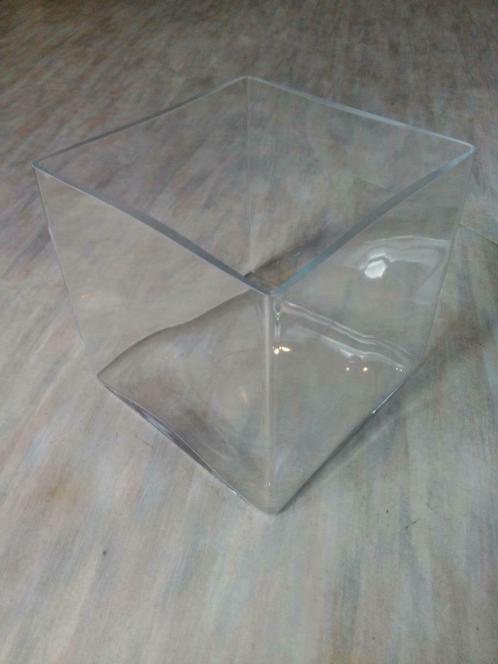 Glazen vaas (accubak) - vierkant (2 formaten: 16cm en 20cm), Maison & Meubles, Accessoires pour la Maison | Vases, Comme neuf