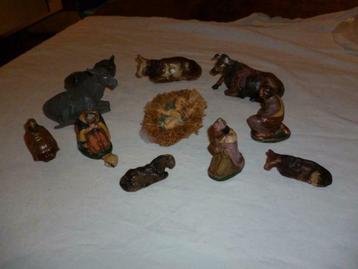 Anciennes figures pour la décoration de la crèche Figurines 