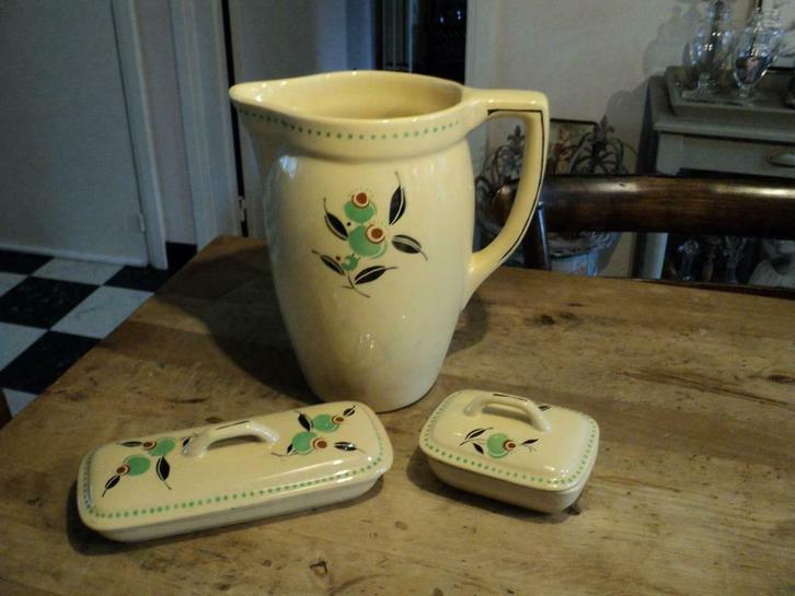 BOCH FRERES OLIJF ZEEPBAKJE/KAMMENBAKJE EN WATERKAN, Antiek en Kunst, Antiek | Keramiek en Aardewerk, Ophalen of Verzenden