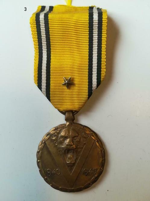 2 Médailles comm. WW2 avec attributs, Collections, Objets militaires | Seconde Guerre mondiale, Autres, Enlèvement ou Envoi