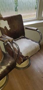 Antieke oude kappersstoelen bekleed met huid, Utilisé, Enlèvement ou Envoi