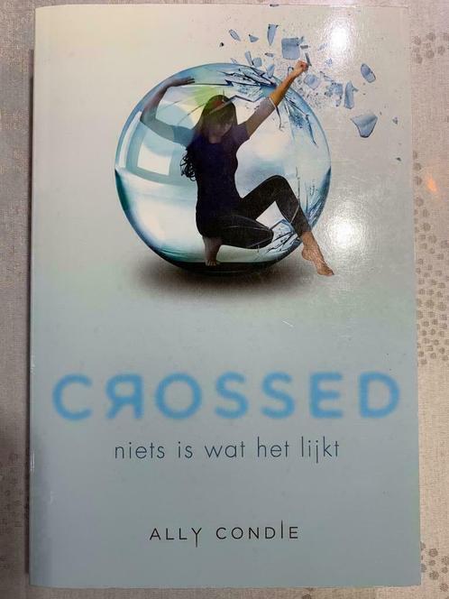 Deel 2 in de Matched trilogie, Crossed, Ally Condie, Livres, Livres pour enfants | Jeunesse | 13 ans et plus, Neuf, Fiction, Enlèvement ou Envoi